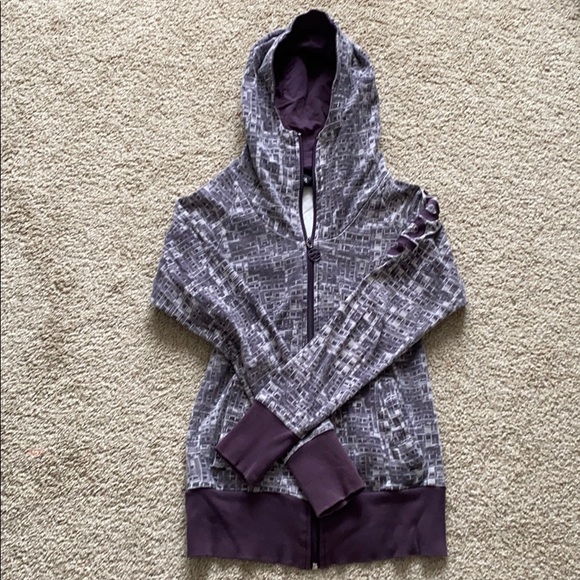 Bench zip up sweater - Picture 1 of 2